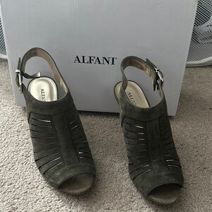 Alfani Women's Olive Peep-Toe Sandals